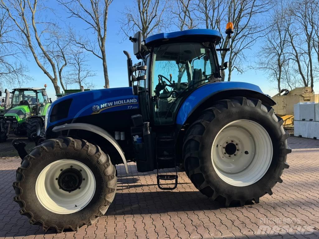New Holland T7.200 Tractoren