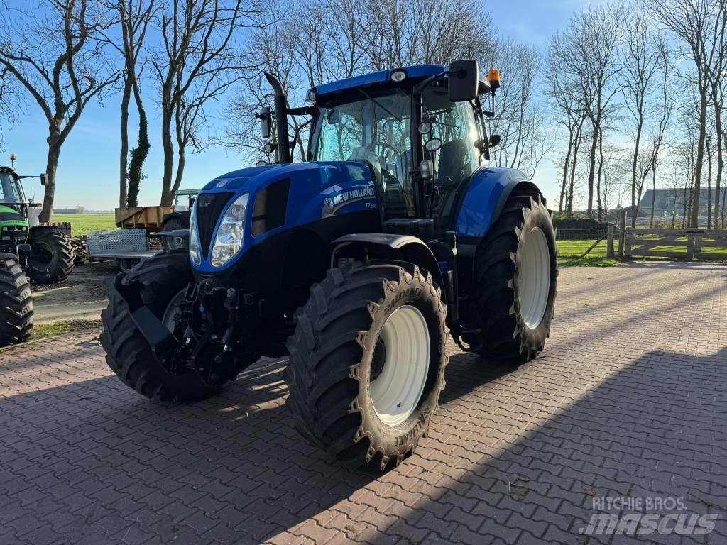 New Holland T7.200 Tractoren