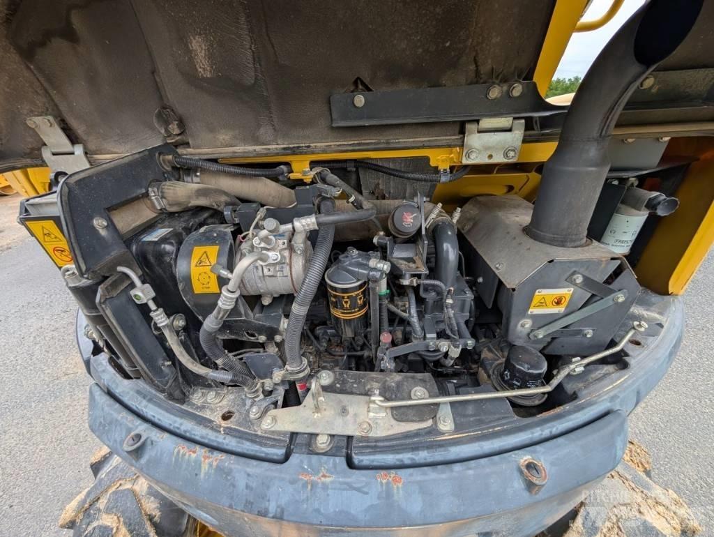 Komatsu PW 98 MR-8 Wielgraafmachines