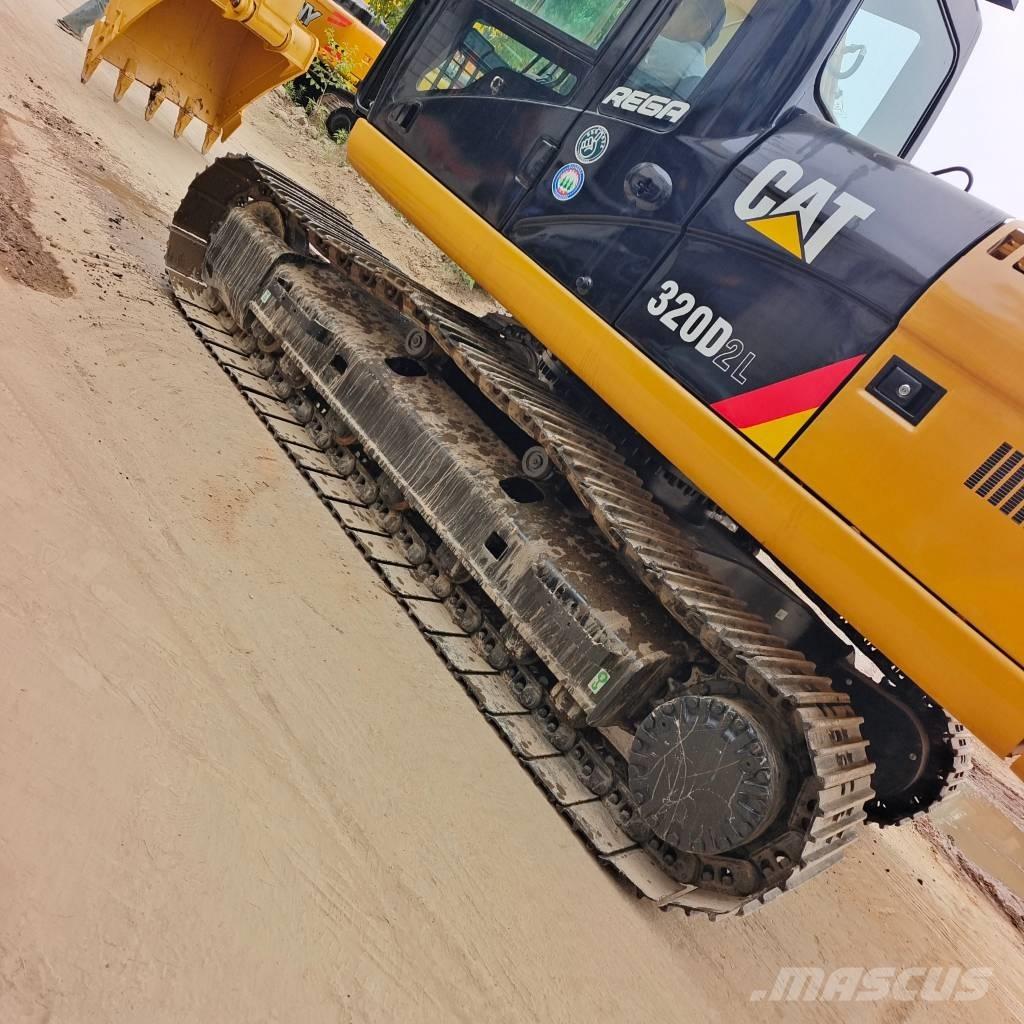 CAT 320 D 2 L Rupsgraafmachines