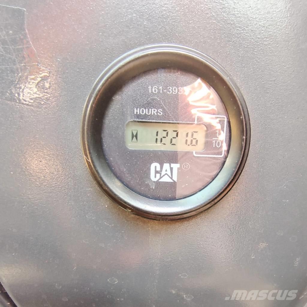 CAT 320 D 2 L Rupsgraafmachines