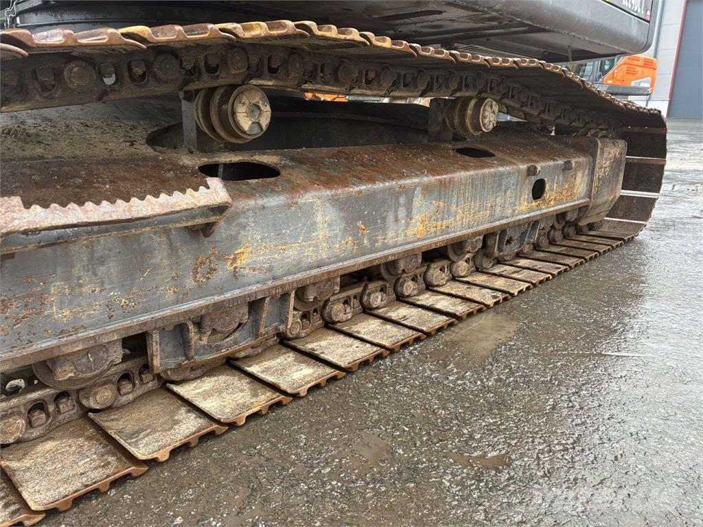 Volvo EC240 CL Rupsgraafmachines