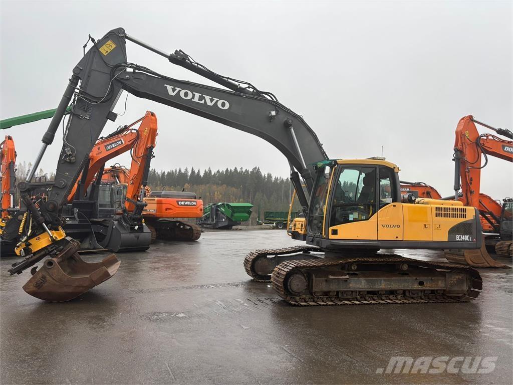 Volvo EC240 CL Rupsgraafmachines