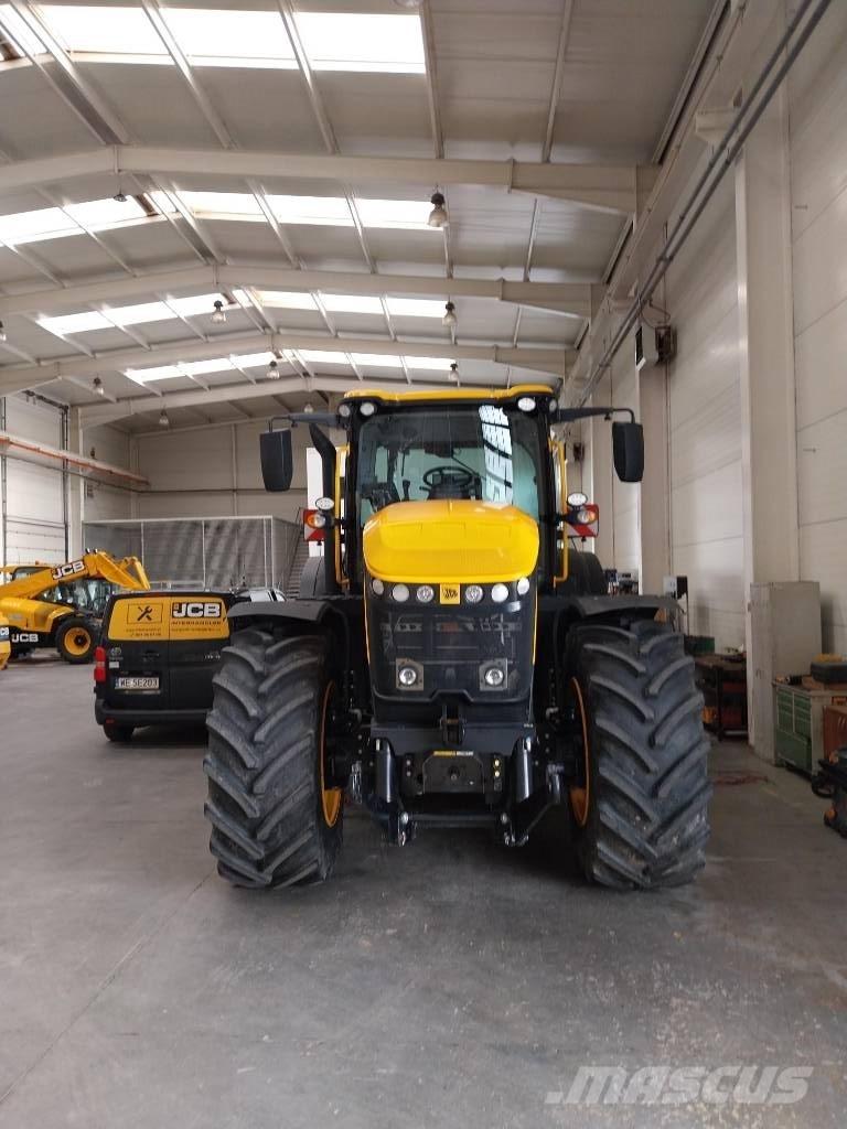 JCB 8330 iCON Tractoren