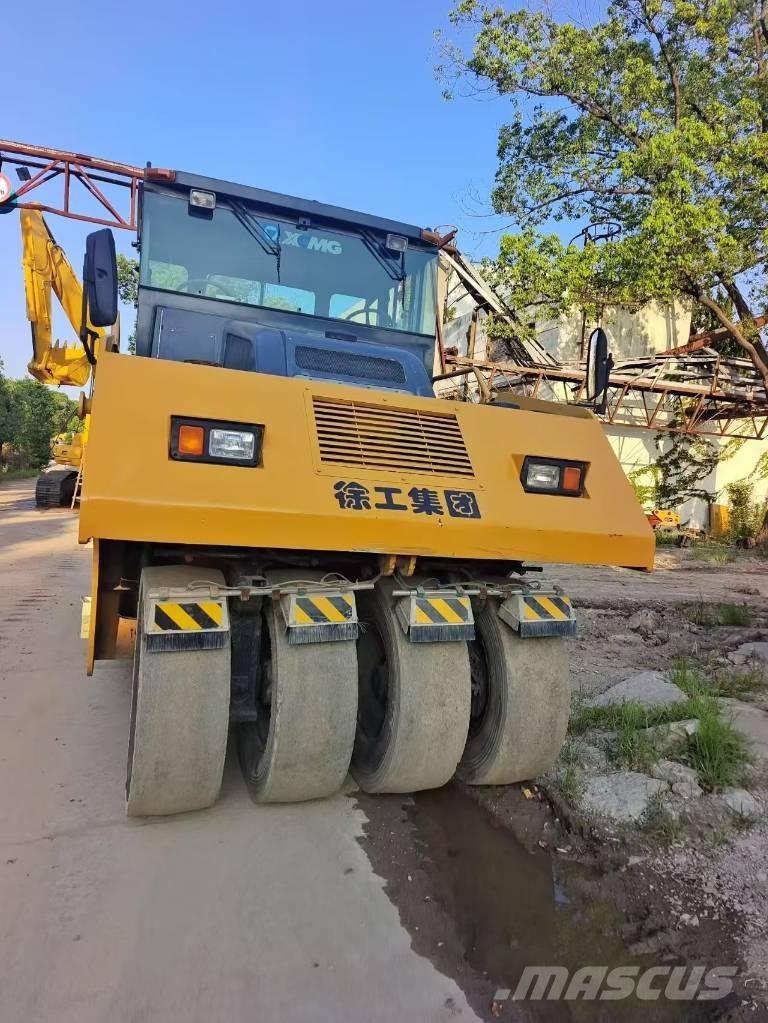 XCMG XP 263 Bandenwalsen