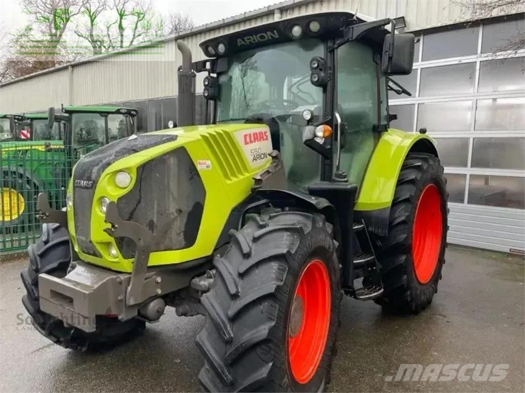 CLAAS arion 550 Tractoren