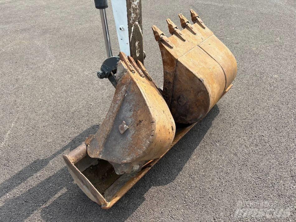 Neuson 38 Z 3 RD Minigraafmachines < 7t