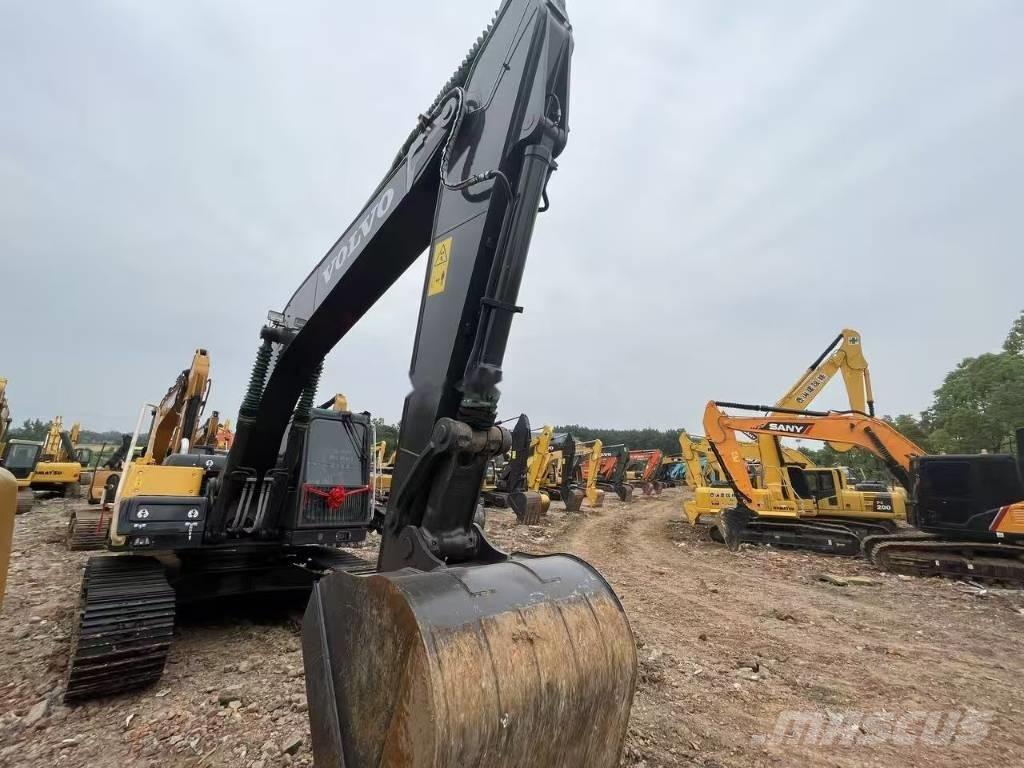 Volvo EC 210 Rupsgraafmachines