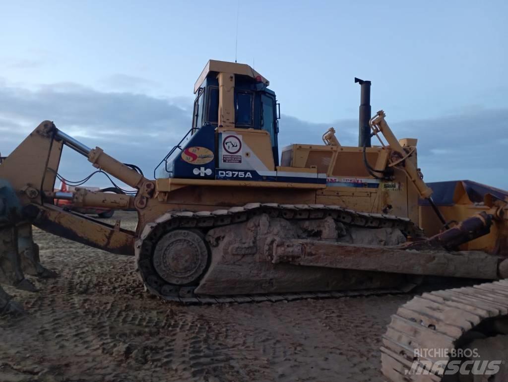 Komatsu D 375 A-2 Rupsdozers