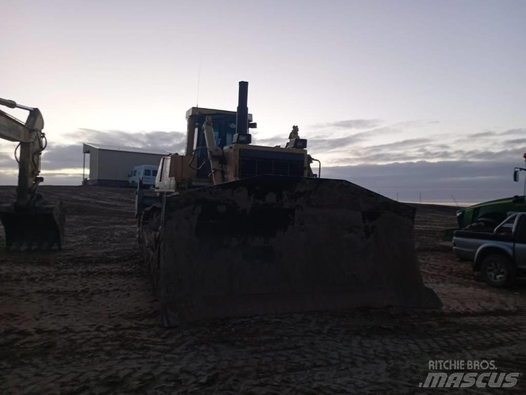 Komatsu D 375 A-2 Rupsdozers