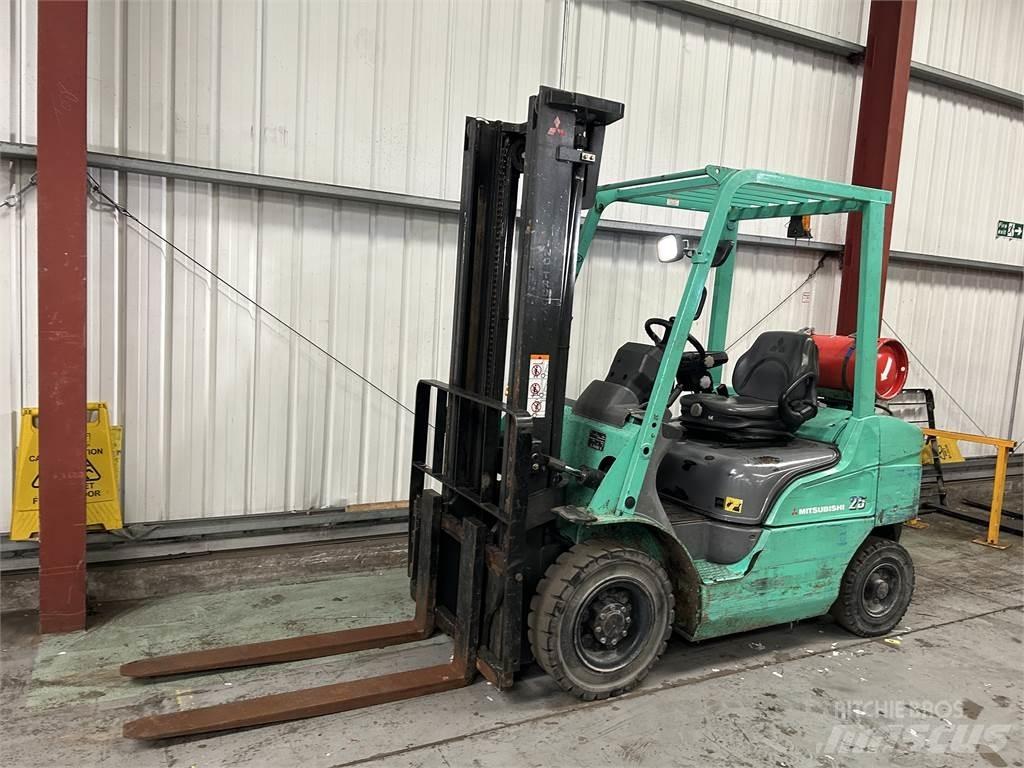 Mitsubishi FG25NT LPG heftrucks