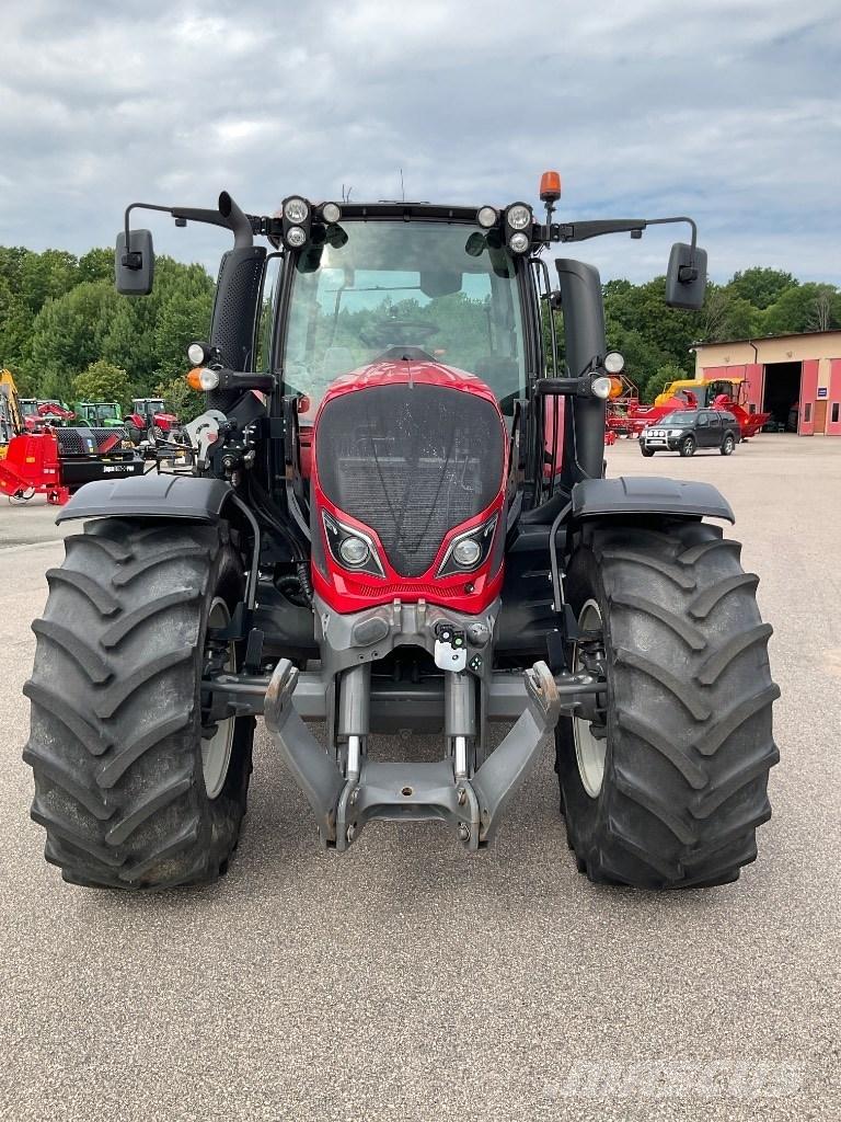 Valtra N174 Versu Tractoren