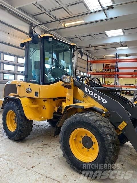 Volvo L 30 G Wielladers
