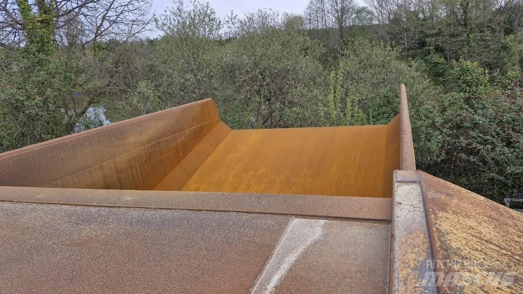 CAT 771D Starre dumpers