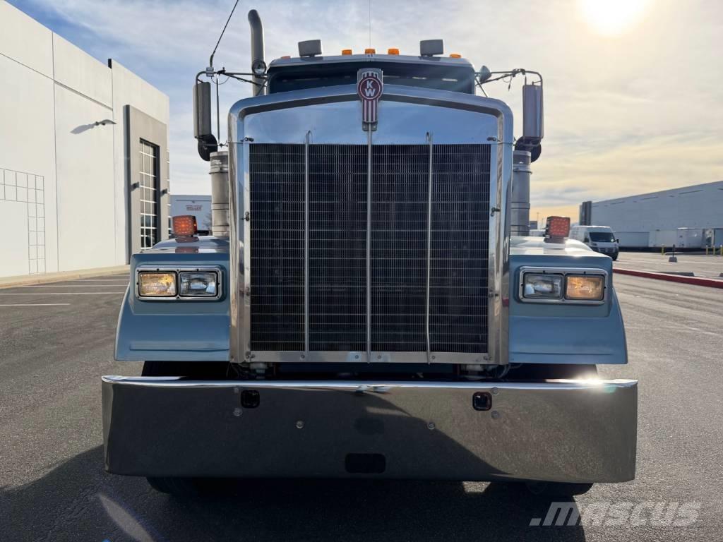 Kenworth W 900 B Trekkers