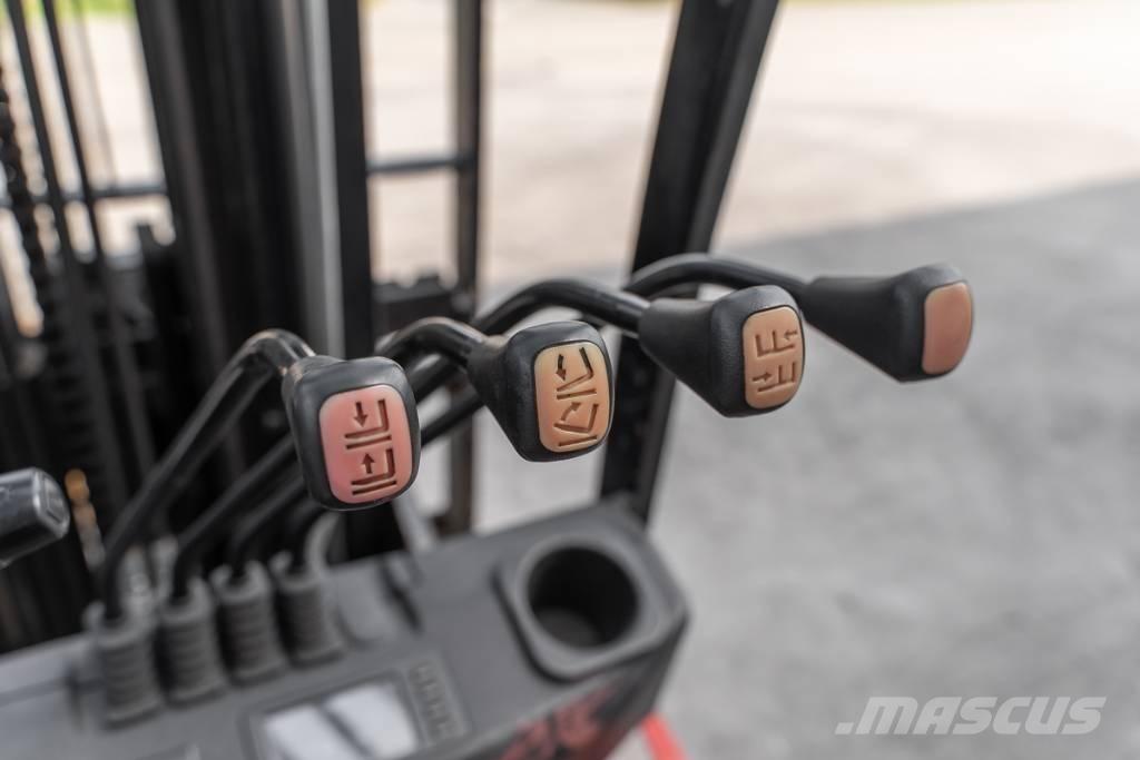 Manitou MI 30 D Diesel heftrucks