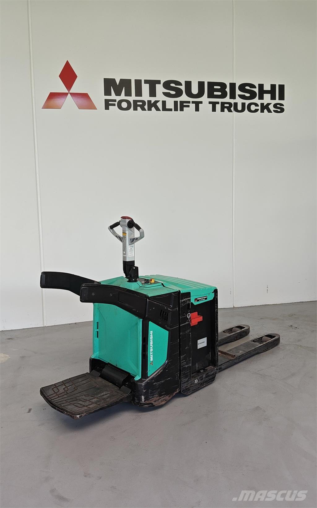 Mitsubishi PBV20N2 Platform truck