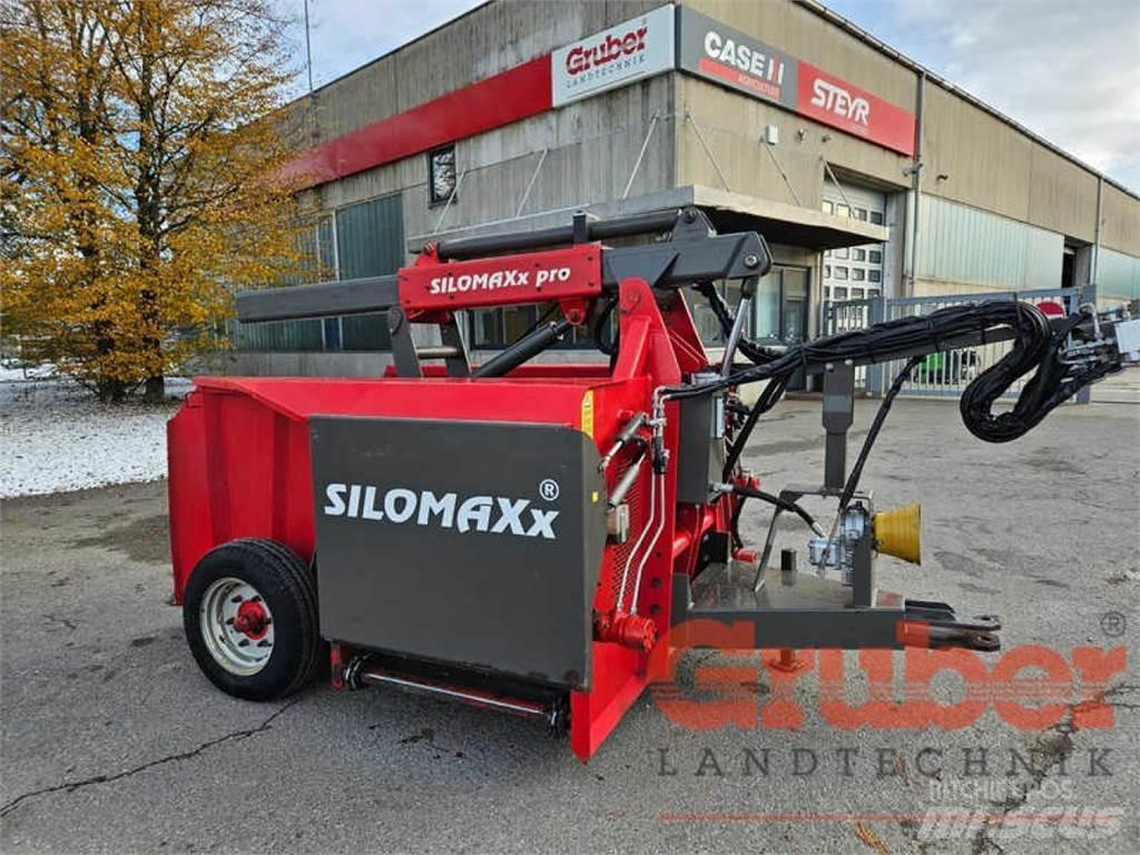 Gruber GT 3000 W Uitkuilmachines