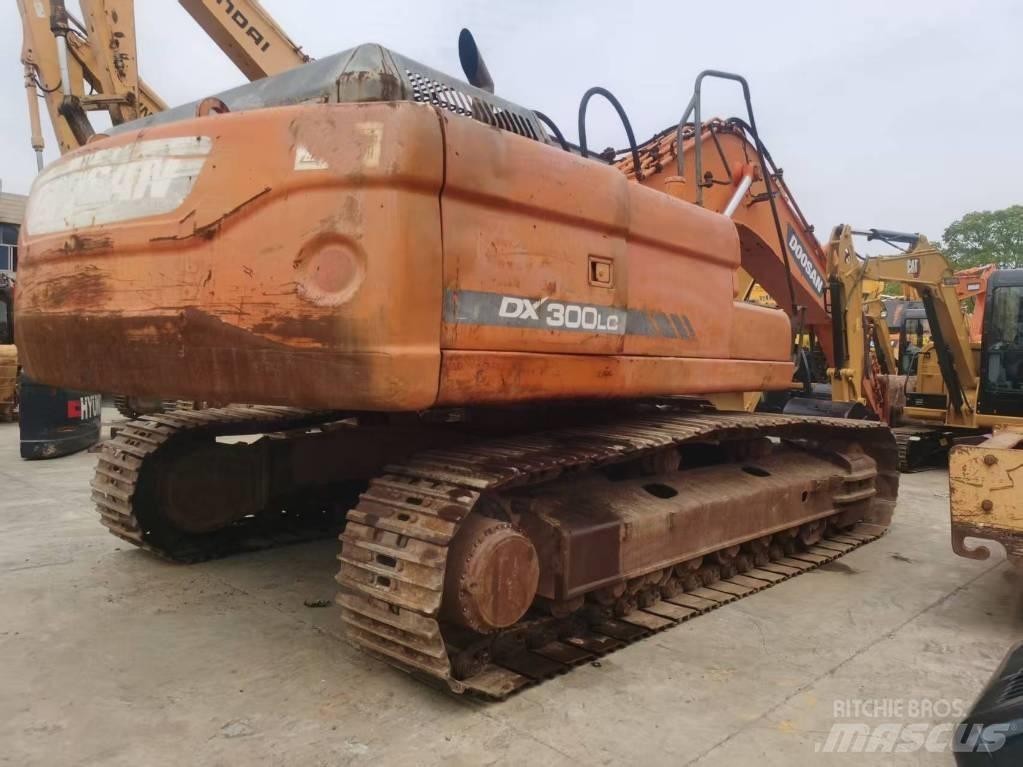 Doosan DX 300 LC Rupsgraafmachines