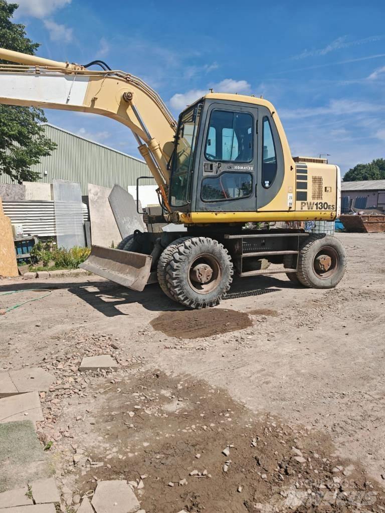 Komatsu PW 130ES-6K Wielgraafmachines