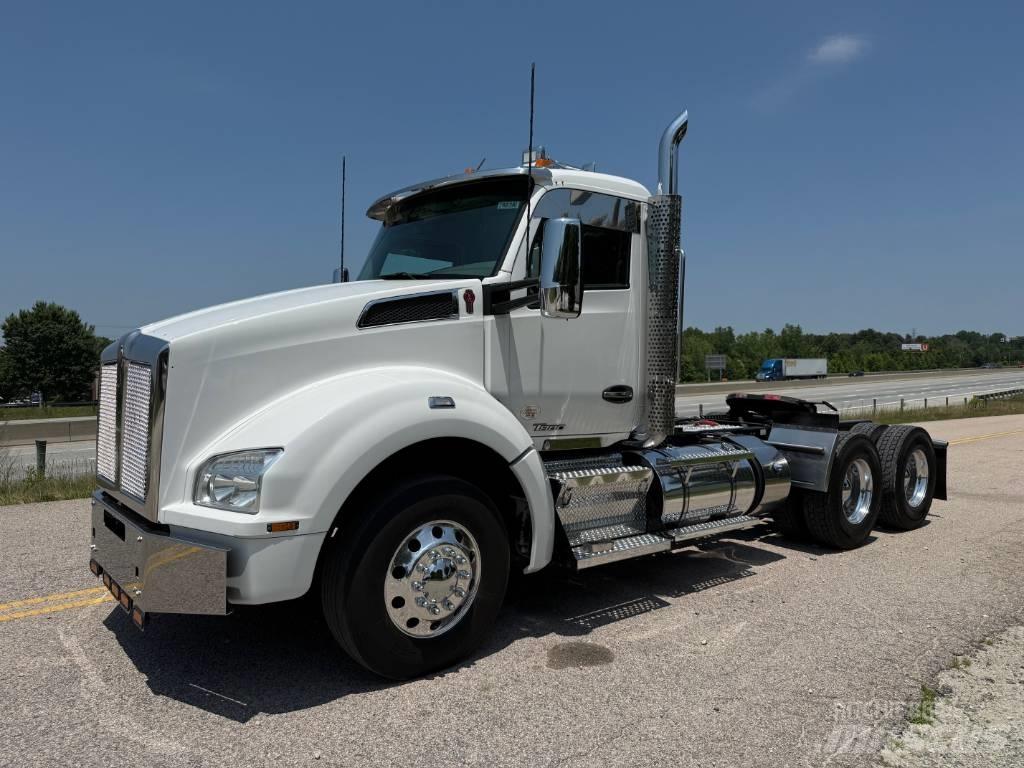 Kenworth T 880 Trekkers