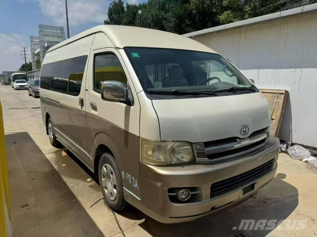 Toyota Hiace Minibussen