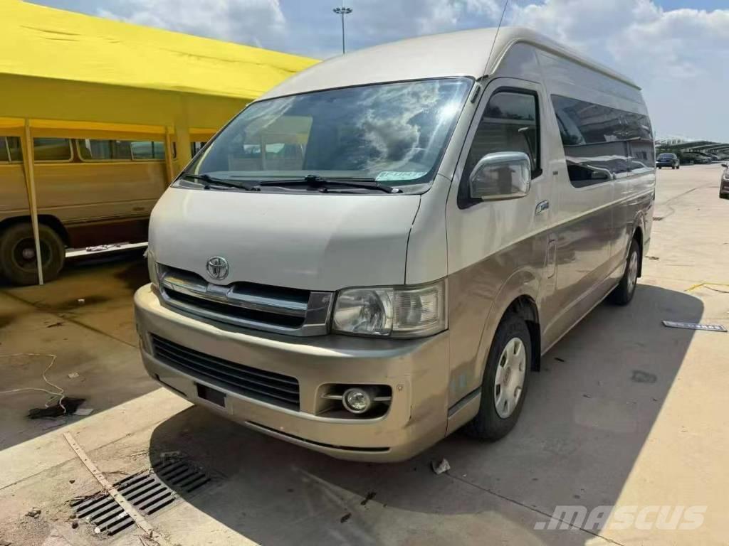 Toyota Hiace Minibussen