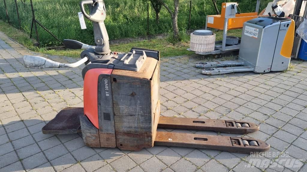Toyota BT LPE200 Pallettruck met meerij platform
