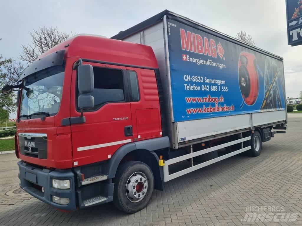 MAN 15.290 / 7.7m / LIFT Schuifzeilopbouw
