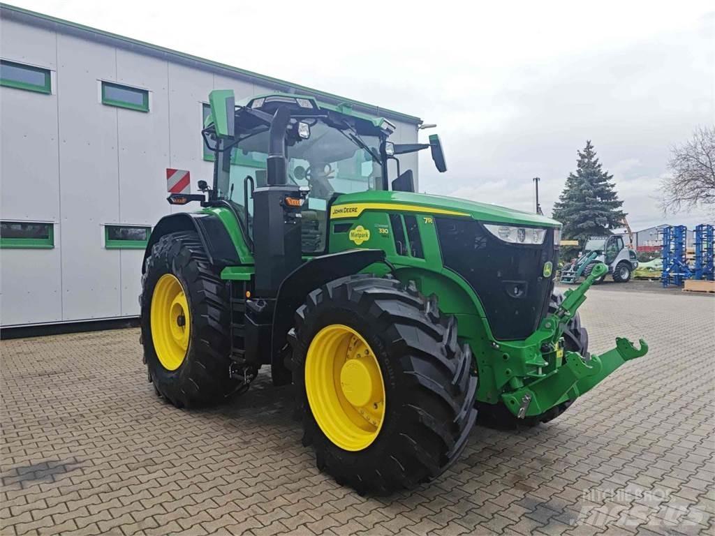 John Deere 7R 330 Tractoren
