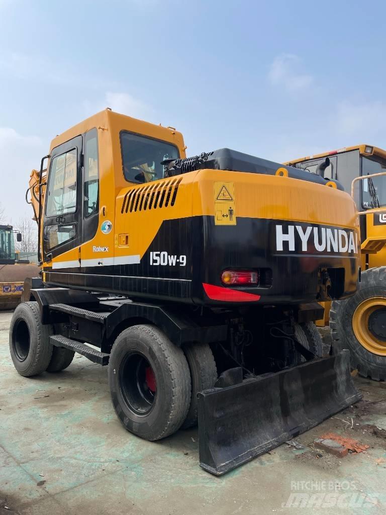 Hyundai R150W Wielgraafmachines
