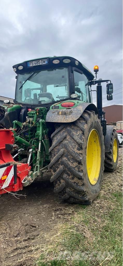 John Deere 6155R Tractoren