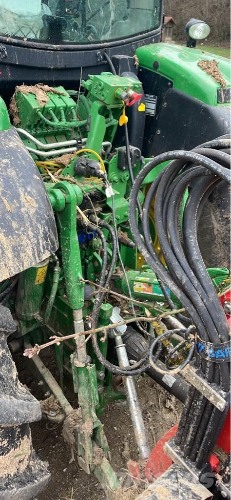 John Deere 6155R Tractoren