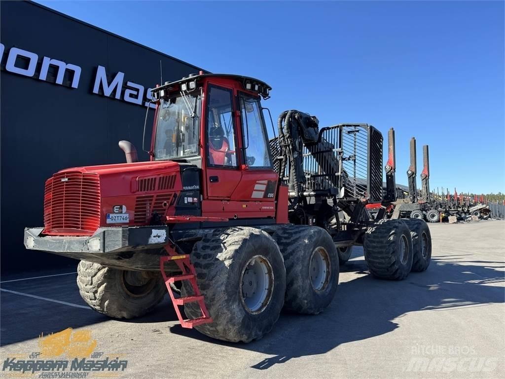 Komatsu 895 Uitrijwagens
