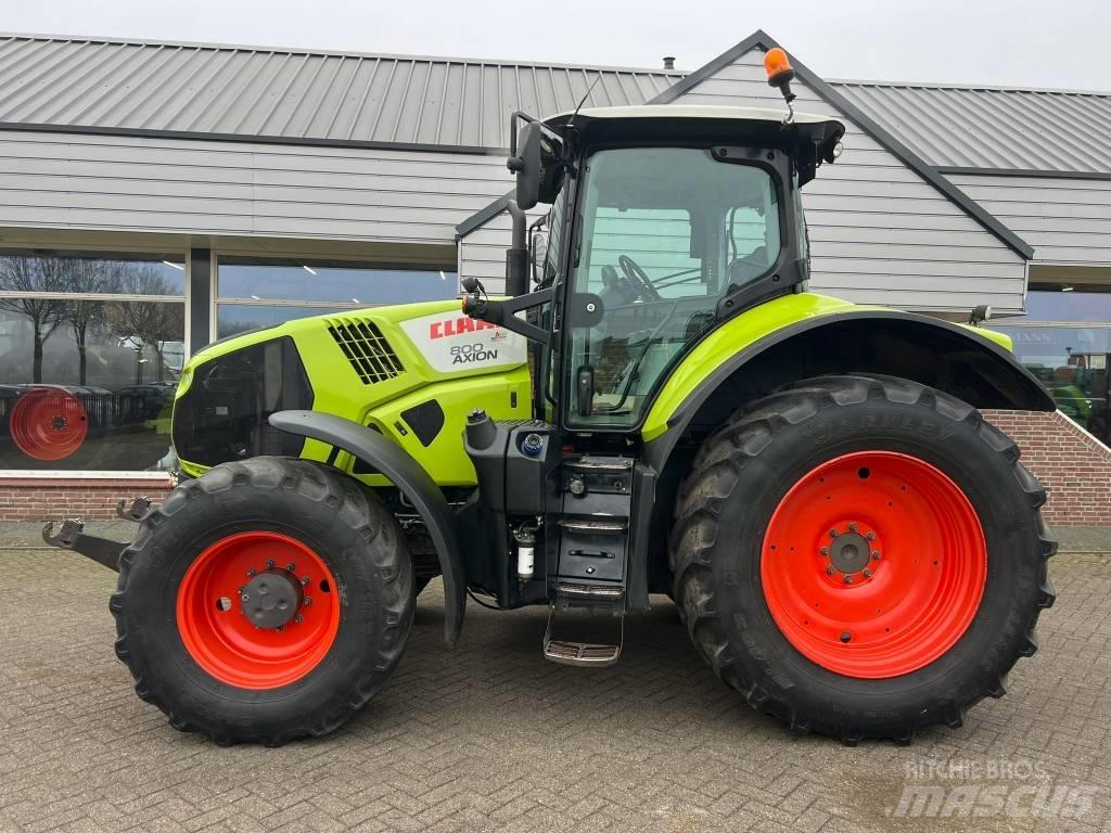 CLAAS Axion 800 Cis Tractoren