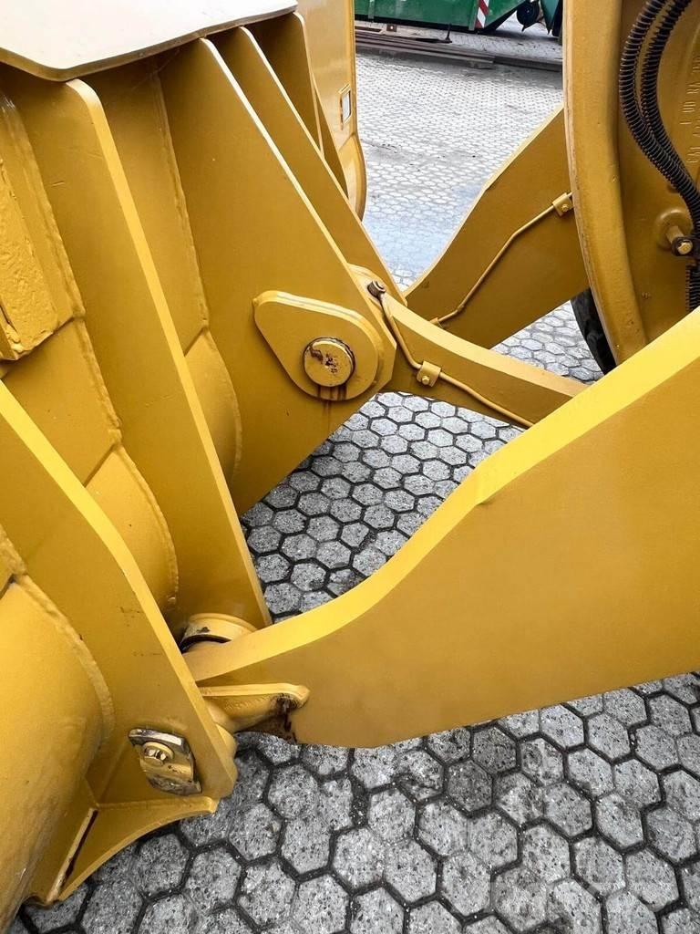 CAT 966M Wielladers