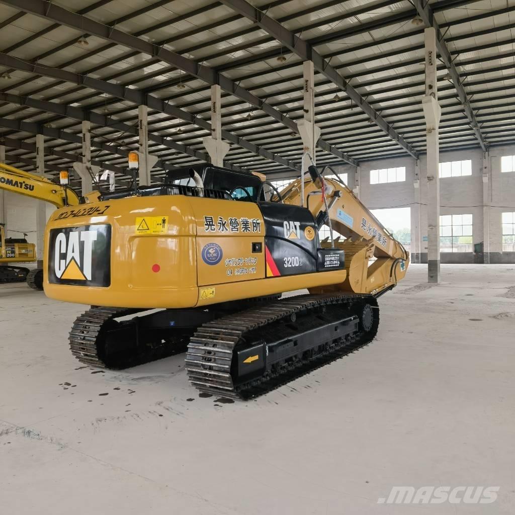 CAT 320 D2 Rupsgraafmachines