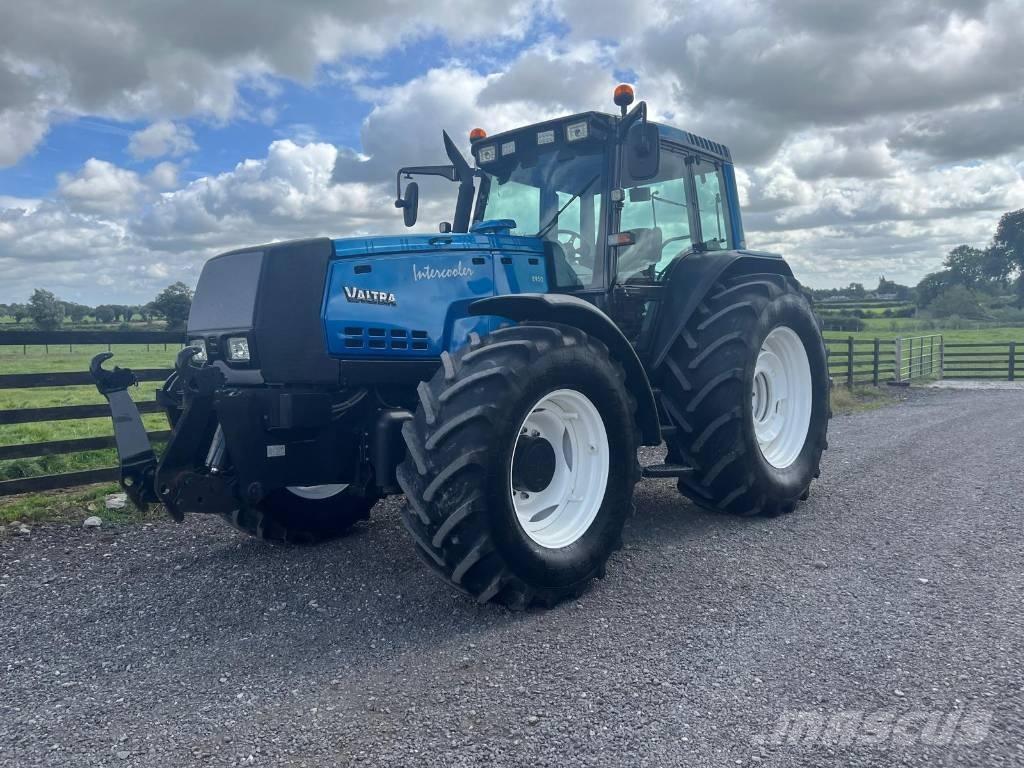 Valtra 8950 HiTech 4 Tractoren