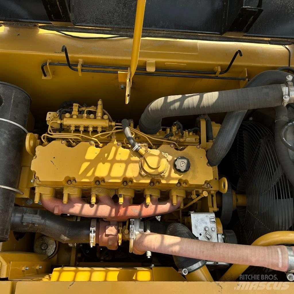 CAT 320 D Rupsgraafmachines