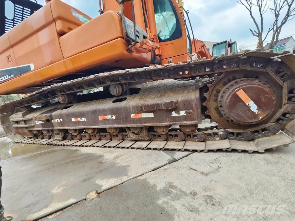 Doosan DX 300 LC Rupsgraafmachines