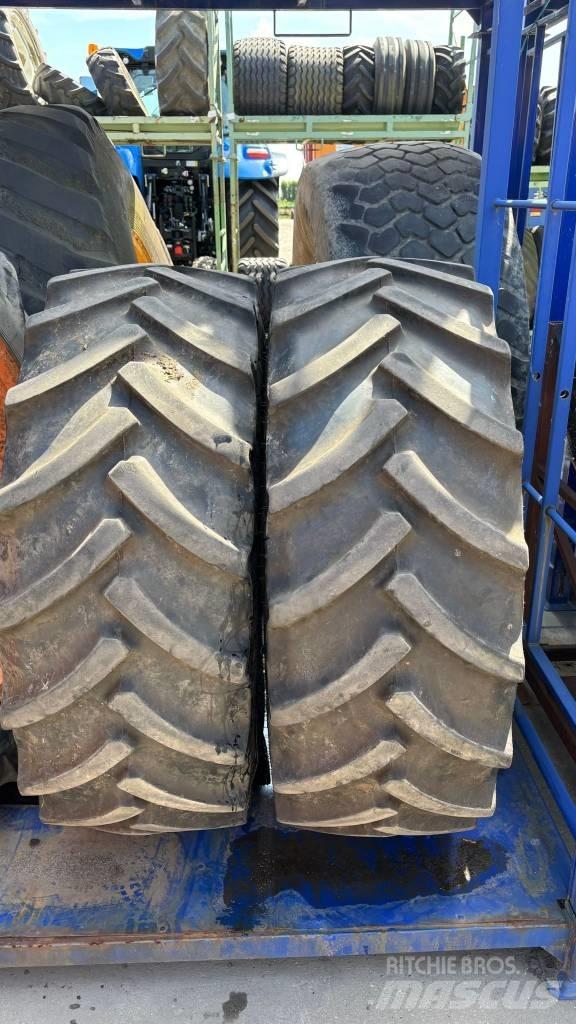 Mitas 440/65R28 Banden, wielen en velgen
