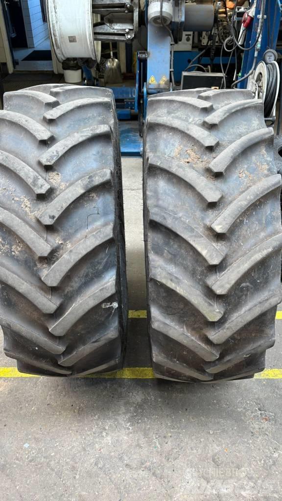 Mitas 440/65R28 Banden, wielen en velgen
