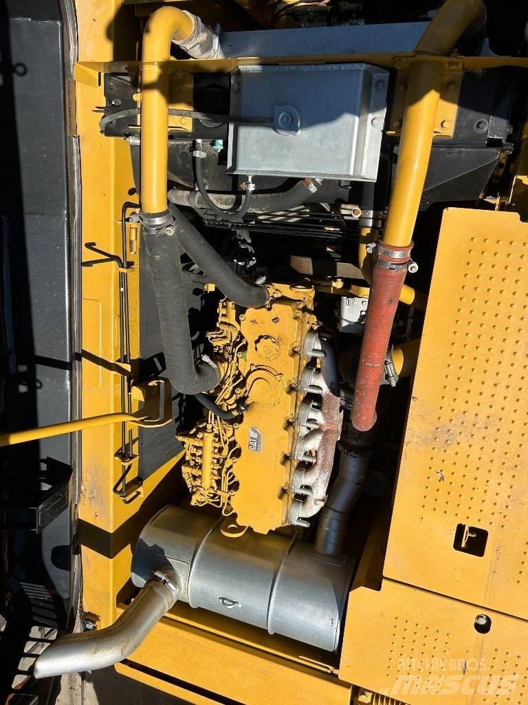 CAT 320D2L Rupsgraafmachines