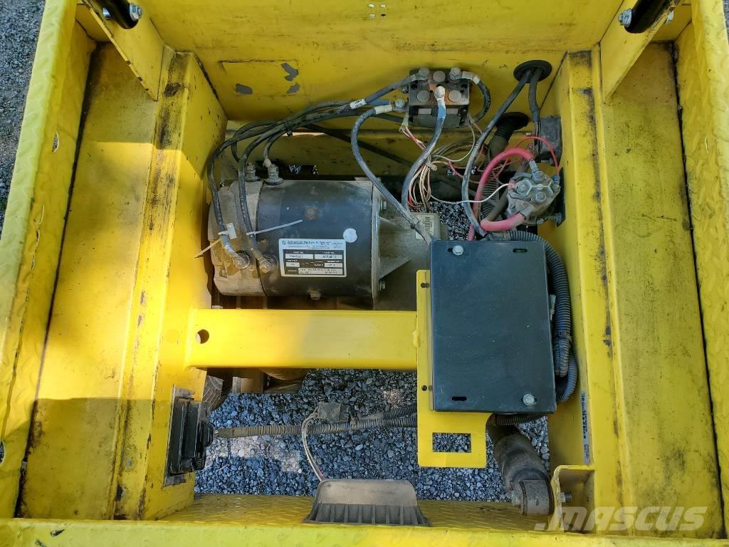 Cushman Minute Miser Electro trekker