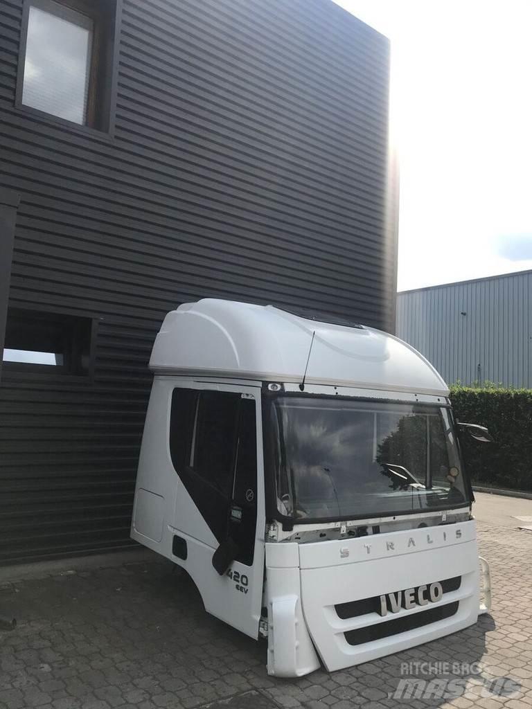 Iveco Stralis AT Cabine en interieur