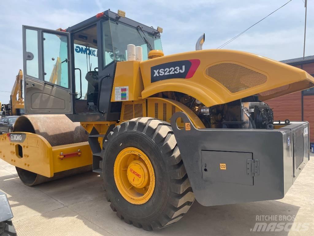 XCMG XS 223 J Trilrolwalsen