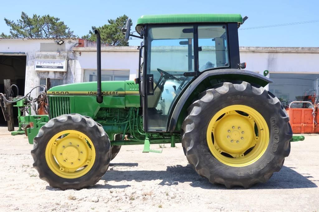 John Deere 5500 STD Tractoren