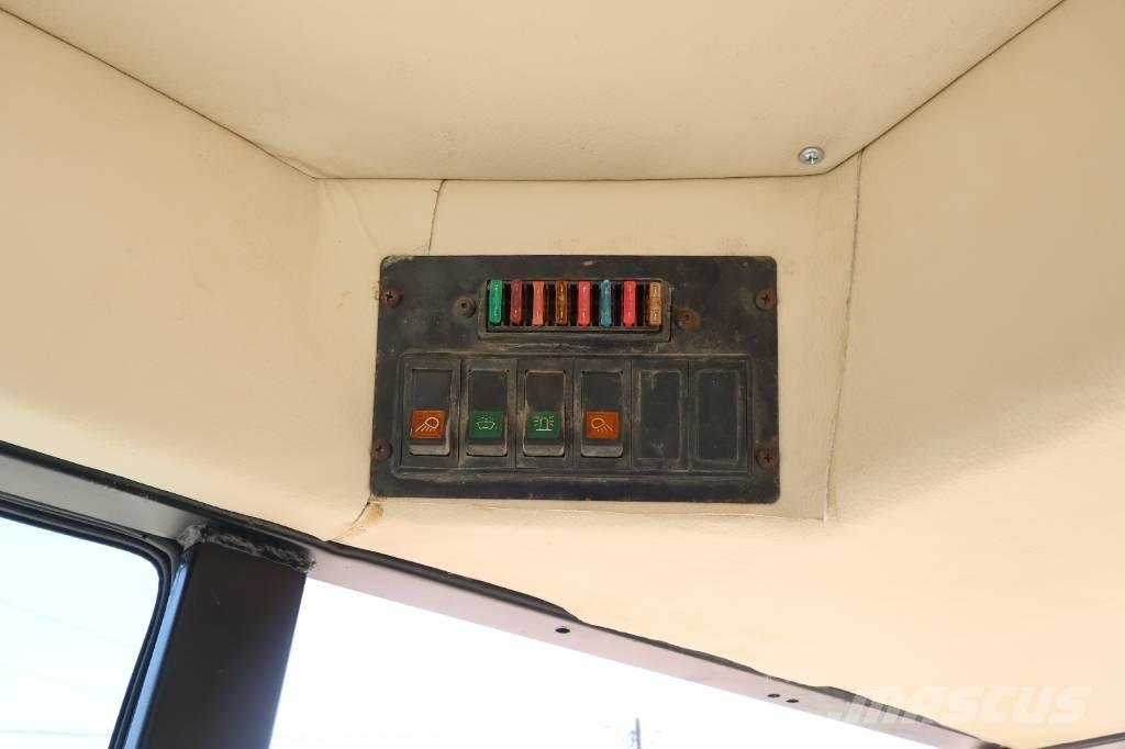 John Deere 5500 STD Tractoren