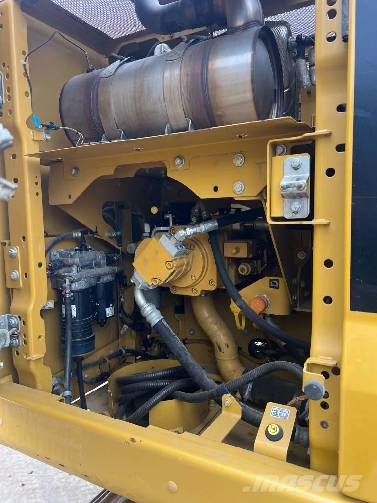 CAT 320 Rupsgraafmachines