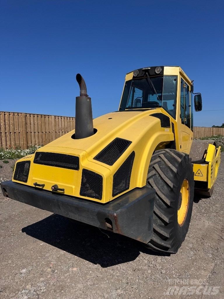 Bomag BW 213 D H-4 Trilrolwalsen